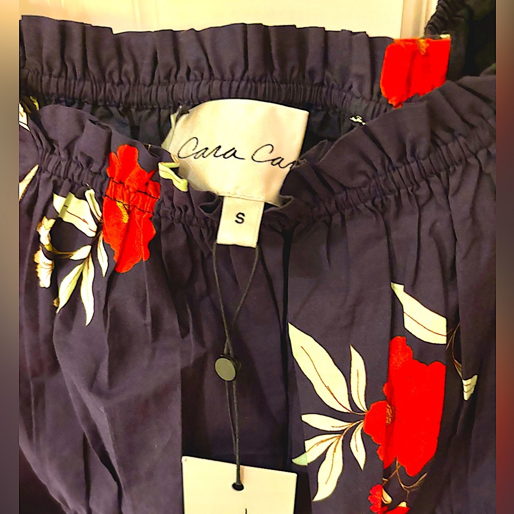 NWT- Cara Cara Everly Top - Floral Alley Size S - Picture 2 of 6